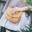 VIP 🥂 สีใหม่พร้อมส่ง! Saint Laurent Kaia Small YSL Plaque Leather Cross Body Bag / YVES SAINT LAURENT YSL BAG VIP วัสดุ Calfskin หนังเรียบอยู่ทรงเปิดปิดด้วยฝาปิดโลโก้แบรนด์อะไหล่ทอง ภายในโล่งมีโลโก้และช่องย่อยสามารถใส่มือถือของใช้จุกจิกได้เยอะ สาย