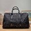 LV KEEPALL 50B SNOW BAG กระเป๋าเดินทางสุดคลาสสิค ประจำฤดูกาล Winter 2022 สไตล์สปอร์ต ทึ่ใครๆก็เฝ้ารอ ไอเท็มที่จะทำให้การเดินทางไม่ธรรมดาอีกต่อไป ด้วยดีเทลความเป็นเอกลักษณ์ เรียบแต่หรู ดีไซน์ลายปักความเป็นเอกลักษณ์ผสาน ลวดลายโมโนแกรมฟลาวเวอร์ ลงบนผ้าไนลอนร