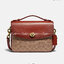 COACH CASSIE CROSSBODY BAG((68349//68348)) พร้อมส่งค่ะ! รุ่นฮิต กระเป๋าหิ้วได้//สะพายข้างหรือครอสบอดี้ร์ได้ หนังแท้นิ่มสวย เปิดปิดกระเป๋าแบบหมุนล็อค ภายในกระเป๋ามี3ช่องให้ใส่ของ แต่ล่ะช่องกว้าง สามารถใส่กระเป๋าเงินใบยาวได้;ของอื่นๆได้จุทีเดียวค่ะ ;มีช่องซ