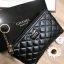 Chanel Cosmetic Clutch Key Chain Best seller! VIP. GIFT ของแท้จาก Chanel Cosmetic Counter VIP Gift หนังนิ่มลายตารางสีดำ ประดับโลโก้แบรนด์ ด้านหน้า เปิดปิดด้วยซิป หัวซิปแบรนด์อะไหล่ทอง พร้อมสายโซ่สำหรับห้อยพวงกุญเเจ ใส่มือถือได้ทุกรุ่นค่ะ สายคล้องกุญเเจ สา