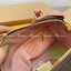 VIP 】LV Louis Vuitton Petite Malle Souple Bag กระเป๋าสะพายทรงหมอนมินิสวยน่าใช้มากค่ะ ขนาดกำลังน่ารักเลยค่ะ ภายในโล่งกว้าง ใส่ของได้เยอะน้าา งานซิปกลางเก็บของได้อย่างมิดชิด หนังลายโมโนแกรม มาพร้อมสายสะพายยาว 2 สาย ถอดออกถือได้ ไอเท็มน่ารักขนาดนี้ ไม่มีได้ไ