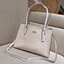 COACH C4075 TATUM CARRYALL IN SIGNATURE CANVAS คอลเลคชั่นใหม่ล่าสุด จัดมาให้ได้สวยก่อนใคร สวยหรูทุกสี!! ลุคผู้ดีต้องมาอีกหนึ่ง กระเป๋าสะพายทรงสวย ที่มาพร้อมสายสะพายไหล่ในตัว และสายครอสบอดี้สำหรับสะพายข้าง วัสดุหนัง crossgrain สวยคมมากๆ ตัวกระเป๋าถูกแบ่งเป