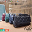 TORY BURCH FLEMING SOFT CONVERTIBLE SHOULDER BAG รุ่นหายากที่สาวๆตามหา มาพร้อมเสิร์ฟความสวยถึงบ้านไปเลยจ้า รอบนี้คัดสีสวยๆมาให้ได้ช้อปกันอย่างจุใจไปเลย กระเป๋าสะพายไหล่ หนังแท้นิ่มเต็มใบ สวยหรูดูแพง เปิด-ปิดด้วยตัวกดล็อคแน่นหนา สายสะพายในตัวปรับใช้ได้ 2 แ