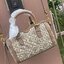 small: Tory burch T Monograme Jacquaed Mini Duffle Bag เป็นทรงกระเป๋าที่มีความฮอตฮิตตลอดกาล ด้วยรูปทรงคลาสสิคและเหมาะใช้งานเข้ากับทุกสถานการณ์ ไม่ว่าจะเป็นกระเป๋าสะพายไหล่ เพิ่มความคล่องตัวและเข้าได้กับทุกลุค ไม่ว่าจะเป็นวันสบายๆ หรือวันที่ต้องออกไปทำกิจก