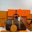 ORI หนังแท้ | LV Keepall Bandoulière 25 Bag กระเป๋าทรงหมอนซิตี้ ดีไซน์ใหม่จาก LV Vers Damier Ebene โดดเด่นที่ลายช่องสี่เหลี่ยมดุจระบายสีด้วยมือพิมพ์ลงบนลายตารางหมากรุก แต่งดีเทลหรูหราผสานอดีตเข้ากับปัจจุบันได้อย่างมีสไตล์