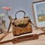 M.C.M MINI HERITAGE SATCHEL IN VISETOS **รอบราคาพิเศษต่ำกว่าทุน** รุ่นหายาก กลับมาให้จับจองกันแล้วจ้า กระเป๋าถือ/สะพายทรงสวยสุดแซ่บ มีดีเทลความงามมากมายในหนึ่งเดียว ความพิเศษคือตัวล็อคกุญแจและพวงหนังห้อยสุดหรู