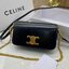 20cm CELINE SHOULDER BAG TRAPEZE IN SHINY CALFSKIN / CELINE POCHETTE BAG / CELINE TRIOMPHE BAG small รุ่นใหม่ล่าสุด ไม่มีไม่ได้เลยกับไอเท็มสุดคลาสสิค กระเป๋าสะพาย ทรงพอชสวยอยู่ทรง ดูดี ดูแพง สายถอดได้ ใช้งานสะดวก