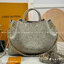 LV Bella Tote Flight Mode กระเป๋าทรงโท้ทใบใหญ่ รุ่นใหม่สีสวยละมุนมาก ต้อนรับลมหนาว สวยงามลงตัวอย่างสง่างาม หรูหราที่สุด ดีไซน์โดดเด่นด้วยการไล่เฉดสีแบบใหม่ ฉลุลาย Degradé Monogram