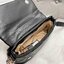 New Collection!! Guess woman’s Bag กระเป๋าสะพายรุ่นใหม่ล่าสุด รุ่นยอดนิยมสวยอยู่ทรง วัสดุหนังนิ่ม น้ำหนักเบา ด้านหน้าประดับด้วยโลโก้แบรนด์สวยโดดเด่น