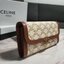 CELINE WOC BAG VIP GIFT WITH PURCHASE (GWP) พรีเมี่ยมกิ๊ฟ Limited Edition จาก PERFUME DUTYFREE COUNTER กระเป๋าทรง WOC ใช้ได้ทั้งกระเป๋าสตางค์ คลัช และครอสบอดี้ วัสดุหนังทั้งใบ ด้านในเปิดปิดด้วยกระดุม มีช่องใส่ธนบัตรใหญ่2ช่องและช่องซิปกลาง1ช่อง ใส่บัตรได้ห