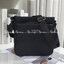 PRADA Re-Nylon logo-plaque messenger bag พร้อมส่งรุ่นใหม่ จากแบรนด์Prada ทรง Messenger ทรงยอดฮิตของคุณผู้ชายเลยค่ะ วัสดุทำจากผ้าNylon อย่างหนา กันน้ำได้คะ มีโลโก้แบรนด์อยู่ข้างหน้า ตัวกระเป๋าอยู่ทรง อะไหล่เงินทั้งใบ ด้านในบุผ้าลายแบรนด์อย่างดี เปิดปิดด้วย