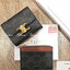 VIP 】CELINE SHORT WALLET VIP GIFT WITH PURCHASE GWP พรีเมี่ยมกิ๊ฟ Limited จาก CELINE HAUTE PARFUME DUTYFREE COUNTER วัสดุ Triomphe Canvas รุ่นใหม่เปิดปิดฝาพับกระดุม ภายในมีช่องแบ่งหลายช่อง ช่องใส่บัตรหลายช่อง ช่องใส่ธนบัตรใส่แบงก์พันได้เหมือนกระเป๋าสตางค์