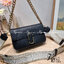 MARC JACOBS THE J MARC SHOULDER BAG คอลเลคชั่นใหม่ล่าสุด สวยฟาดกว่าใคร ใบไหนๆก็ต้องหลีก กับกระเป๋าสะพายไหล่สุดหรู รูปทรงใช้งานง่าย ดีไซน์เรียบ แต่แฝงไปด้วยความผู้ดี ดูแพง