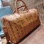 M.C.M TRAVELER WEEKENDER IN VISETOS จัดให้แล้วจ้า สายแคมป์ปิ้ง สายสปอร์ต สายลุย ใบนี้เอาอยู่แน่นอน!! กระเป๋าเดินทาง ใบใหญ่จุใจ ดีไซน์คลาสสิคสไตล์แบรนด์ มาพร้อม tag หนังห้อย พร้อมกุญแจสำหรับล็อคซิป วัสดุหนังแคนวาสคุณภาพดีเต็มใบ และมีหมุดรองก้นกระเป๋าและสาย