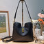 CELINE small camille soft bag มาแรงมาก! กับกระเป๋าที่ตัวแม่ใช้กันเยอะสุดๆ แม่ชมเอย อินฟลูดังๆมีใช้กันครบ ด้วยรูปทรงยอดนิยม