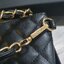 SIZE MEDIUM พร้อมส่งรุ่นขายดี!!! Don't Miss! Chanel Clutch Bag VIP Gift With Purchase (GWP) กระเป๋าคลัชแบนหรือกระเป๋าสตางค์ GWP จาก Chanel Cosmetic Counter Duty free วัสดุหนังคาเวียร์สวยหรูเปิดปิดด้วยซิปสะดวกใช้ ด้านหน้าประดับโลโก้แบรนด์อะไหล่ทองและม