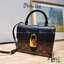 LV LOCKY BB MONOGRAM กระเป๋าสะพายข้าง ดีไซน์หรู ใหม่ล่าสุด สวยถึงบ้านได้ก่อนใคร มีใช้เลิศๆทันปีใหม่แน่นอน คุ้มที่สุด โดดเด่นด้วยอะไหล่ดัมมี่รูปกุญแจสีทอง วัสดุหนังแคนวาสสลับหนังแท้ มีหูจับในตัว เปิด-ปิดด้วยประดุมแม่เหล็ก ภายในโล่งกว้าง มาพร้อมสายสะพาย ปรั