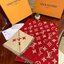 Louis Vuitton Women’s Scarves Accessories อีกหนึ่งแบรนด์ดังจากปารีส ด้วยงานพรีเมี่ยมกิ้ฟ ส่งมอบความรู้สึกดีๆให้กับคนที่คุณรัก ในรูปแบบผ้าพันคอและผ้าคุมไหล่ผืนใหญ่ให้ความอบอุ่น ถักทอด้วยผ้าcashmere ผ้าเนื้อดี สัมผัสนุ่มมือ ทอลายในตัว สีและลายคมชัด เหมาะสำห