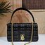 Rare items! รุ่นนี้ที่รอคอย BURBERRY FRAGRANCES QUITED LAMBSKIN BAG หนังแท้ Lambskin นิ่มสวยหรูดูดี เปิดปิดด้วยฝาปิดสัญลักษณ์รูปตัวB ภายในโล่งกว้าง ใส่มือถือ กระเป๋าสตางค์ได้ มาพร้อมสายสะพายโซ่ทองต่อหนังรองบ่าสามารถซ้อนสายสั้นสะพายไหล่ได้ หรือใช้สายยาว Cr