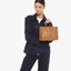 M.C.M SMALL MÜNCHEN TOTE IN VISETOS กระเป๋าโท้ทไซส์เล็ก ขนาดกำลังสวย พกพาง่าย ใหม่ล่าสุด ที่ใช้สามารถใช้ได้ทั่งหนุ่มๆและสาวๆ รูปทรงคลาสสิค ดีไซน์เป็นเอกลักษณ์