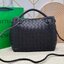 BOTTEGA Small Andiamo Top handle bag 28cm / BOTTEGA Tote Bag กระเป๋าสะพายดีไซส์สาน วัสดุเดนิมคอตตอนรุ่นใหม่ สวยงามเป็นเอกลักษณ์ เกรดออริ 1:1 ใช้งานต่างประเทศได้