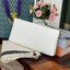 Tory burch Miller Metal clutch กระเป๋าคลัทช์ดีไซน์เรียบหรูออกแบบมาได้อย่างลงตัว ด้วยรูปทรงที่สวยงามและทันสมัย จากแบรนด์ Tory Burch ขนาดกำลังดี สามารถใส่กระเป๋าสตางค์หรือเครื่องสำอางค์ได้ตามขนาดกระเป๋า ในเรื่องของดีไซน์และLogo DoubleT เฉดเดียวกับสีของกระเป
