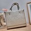 Coach X Peanuts Dempsey Tote 22 With Snoopy And Friends Motif CE850 คอลเลคชั่นใหม่ น้องน่ารักเกินต้านไปมาก!! กับกระเป๋าทรงโท้ท ไซส์กำลังสวย ดีไซน์ ลายการ์ตูนยอดฮิต ที่ใครๆก็ต้องรู้จัก พิมพ์คมชัดลงบนหนัง pepble ผิวสัมน่าใช้ ปากกระเป๋ามีกระดุมแม่เหล็กปิดกัน