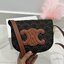 CELINE FOLCO CUIR TRIOMPHE IN MONOGRAM CANVAS กระเป๋าทรงครอสบอดี้ ลายโมโนแกรมวินเทจ รุ่นที่ดาราใช้กันเยอะมาก และเป็นอีกหนึ่งใบที่ครองใจสาวๆ ทรงน่ารักมากๆ