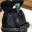Don't Miss! PRADA NYLON BACKPACK WITH POCKET พรีเมี่ยมกิ้ฟจากเคาน์เตอร์แบรนด์รุ่น Limited edition วัสดุ Nylon เนื้อหนาคุณภาพดีตามแบบฉบับของแบรนด์ ด้านหน้ามีโลโก้แบรนด์อะไหล่ทองหรู มี Pocket หน้า2ช่อง หัวซิปและอะไหล่ปั้มแบรนด์ เปิดปิดด้วยฝาปิด Drawstr
