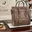 พร้อมส่งรุ่นยอดฮิต!! CELINE HANDLE BAG VIP / Celine Nano Luggage Bag กระเป๋าหนังแท้ ขนาดกำลังดี เปิดปิดด้วยซิปอะไหล่ทองมีที่จับหนัง ด้านในกว้าง มาพร้อมช่องซิปอีกช่อง เป็นอีกทรงที่ฮิตมานานข้ามปี มาพร้อมสายยาวสะพายแบบ CROSSBODYได้ หรือจะถือออกงานก็สวยหรูอีก