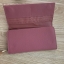Charles & Keith Basic Long Wallet กระเป๋าสตางค์ใบยาว ตกแต่งด้วยพู่ เปิด – ปิดกระเป๋าด้วยเเม่เหล็กแบบซ่อน ภายในมีช่องใส่บัตร ช่องซิปใส่เหรียญ และช่องใส่ธนบัตร ใส่ iPhone Plus ได้ค่ะ ด้านหลังมีช่อง 1 ช่อง
