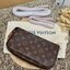 น้องน่ารักน่าใช้มากๆค่ะ LOUIS VUITTON POCHETTE ((Premium Gift Lv)) กระเป๋าหิ้ว//คล้องไหล่//สะพายข้าง//หรือถือแบบคลัท ชิลๆได้เลยค่า หนังแกะแท้นิ่มสวย เปิดปิดกระเป๋าแบบซิป ภายในสามารถใส่กระเป๋าเงินใบกลางได้; มือถือได้;พาสปอร์ตได้;ของจำเป็นจุกจิกสาวๆได้เยอะเ