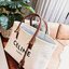 CELINE PHANTOM TOTE BAG VIP GIFT WITH PURCHASE (GWP) พรีเมี่ยมกิ๊ฟ Limited Edition จาก CELINE PERFUME DUTYFREE COUNTER วัสดุ Canvas & Grained cowhide ดีไซน์ทรง Shopping ขนาดใหญ่กำลังดี เนื้อหนาแข็งแรง น้ำหนักเบา โดดเด่นที่ห้อยTagแม่กุญแจอะไหล่ทองสามารถใช้