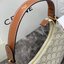 หนังแท้ CELINE AVA / CELINE Vintage Classic Ava bag 1 ใน คอลเลคชั่น “Triomphe Canvas” มาพร้อมสายสะพายไหล่ที่ปรับความยาวได้ และเนื่องจากช่วงล่างของกระเป๋ามีขนาดใหญ่กว่าช่วงบน จึงทำให้ไม่เสียทรงเมื่อเราใส่สิ่งของอย่างกระเป๋าสตางค์หรือโทรศัพท์มือถือ หากดูภาพ