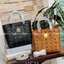 M.C.M Toni Visetos Mini กระเป๋าช็อปเปอร์ขนาดกะทัดรัดที่มาพร้อมความหลากหลาย ทำจากผ้าใบเคลือบผิวลาย Visetos อันเป็นเอกลักษณ์ของเราพร้อมประดับตกแต่งหนังแบบนุ่ม กระเป๋าช็อปเปอร์ Toni โดดเด่นด้วยรูปทรงเรขาคณิตและประโยชน์ใช้สอยที่หลากหลาย ซิปปิดด้านบนช่วย