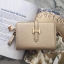 รุ่นขายดีที่สุดในสามโลก พร้อมส่งละค่า ! Classic short wallet bag กระเป๋าสตางค์สั้นสามพับ หนังแกะสังเคราห์ เนื้อดี้_ดี ค่า ดูแลรักษาง่าย ดีไซด์เก๋ที่ซิป แถมภายในมีช่องใส่บัตรหลายช่อง แบ่งเป็น 3 พับเลยคะ เห็นสั้นๆ แบบนี้แต่จุได้เยอะคะ พร้อมช่องซิปใส่เหรียญ 