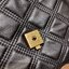 TORY BURCH FLEMING SOFT CONVERTIBLE SHOULDER BAG รุ่นหายากที่สาวๆตามหา มาพร้อมเสิร์ฟความสวยถึงบ้านไปเลยจ้า รอบนี้คัดสีสวยๆมาให้ได้ช้อปกันอย่างจุใจไปเลย กระเป๋าสะพายไหล่ หนังแท้นิ่มเต็มใบ สวยหรูดูแพง เปิด-ปิดด้วยตัวกดล็อคแน่นหนา สายสะพายในตัวปรับใช้ได้ 2 แ