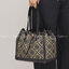 TORY BURCH FACTORY MONOGRAM JACQUARD TOTE BAG กระเป๋าถือหรือสะพายรุ่นล่าสุดดีไซน์ยอดนิยมจาก TORY BURCH FACTORY OUTLET วัสดุ Woven Jacquard & Leather ทอลาย Jacquard Singnature แบรนด์รอบใบสวยอยู่ทรงเป็นเอกลักษณ์ เปิดปิดแบบ Drawstring ขนาดใหญ่กำลังดี กว้างแล