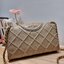TORY BURCH FLEMING SOFT CONVERTIBLE SHOULDER BAG รุ่นหายาก กับดีไซน์ใหม่ล่าสุด มาพร้อมเสิร์ฟความสวยถึงบ้านไปเลย กับกระเป๋าสะพายไหล่ขนาดกำลังสวย หนังแท้นิ่มเต็มใบ สัมผัสสบายมือ