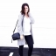 Kate Spade New York Mini Leather Shoulder Bag กระเป๋าสะพายขนาดมินิหนังสวยหรูอยู่ทรงด้านหน้าประดับโลโก้เเบรนด์สีทอง มาพร้อมหัวซิปพู่หนัง และสายสะพายยาวปรับระดับได้ ภายในมีโลโก้ ช่องซิป ช่องใส่ของ ใส่กระเป๋าสตางค์ มือถือ iphone ของจุกจิกได้เยอะ สะพายข้างหรื