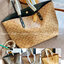COACH TOWN TOTE SIGNATURE BAG((76636)) พร้อมส่งอีกครั้ง! กระเป๋าใบใหญ่หนังแท้ สวยงามค่ะ ป้ายอะไหล่แบรนด์แบบโลหะสีทองสวยหรูมากๆ เปิดปิดกระเป๋าแบบกระดุมแม่เหล็ก ใช้งานง่าย ภายในกว้างมากๆค่ะบอกเลย สาวๆที่สัมภาระเยอะหายห่วงค่ะ พร้อมช่องกระเป๋าซิปให้ใส่มือถือห