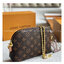 LV Cosmetic Pouch On Chain Monogram Bag กระเป๋าเครื่องสำอางค์พร้อมสายสะพายโซ่อะไหล่ทองเงางาม ใบเล็กกะทัดรัด ใช้ในวันสบายๆ หรือถือในงานทางการได้ สวยหรูดูแพงค่า