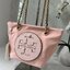 TORY BURCH Ella Chain Crossbody Nylon Bag กระเป๋าคล้องไหล่สายโซ่หรูหราโดดเด่นด้วยโลโก้หนังด้านหน้า สามารถปรับสะพายคอสบอดี้ สะพาลไหล่ได้