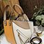 LOEWE HANDLE & SHOULDER BAG GIFT WITH PURCHASE GWP รุ่น Rare items สุดๆวัสดุหนังแท้ Calfskin หนังสวยดีไซน์มีเอกลักษณ์ ใบใหญ่กำลังดี น้ำหนักเบา สามารถปรับได้หลายทรง ด้านข้างมีซิปปรับขยายได้ ภายในโล่งกว้าง ใส่กระเป๋าสตางค์ กล้อง มือถือ ของใช้ได้เยอะ หูหิ้วห