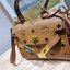 M.C.M MINI HERITAGE SATCHEL IN VISETOS **รอบราคาพิเศษต่ำกว่าทุน** รุ่นหายาก กลับมาให้จับจองกันแล้วจ้า กระเป๋าถือ/สะพายทรงสวยสุดแซ่บ มีดีเทลความงามมากมายในหนึ่งเดียว ความพิเศษคือตัวล็อคกุญแจและพวงหนังห้อยสุดหรู