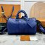 TOP ORI หนังแท้ | LV Keepall Bandoulière 25 กระเป๋าสะพายทรงหมอนสุดไอคอนิก หนังแท้ Taurillon ลายเกรน ฉลุลายโมโนแกรมสวยหรูคลาสสิก โทนสีหรูหราเข้ากันอย่างลงตัว