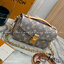 LV Pochette Métis East West กระเป๋าสะพายมัลติฟังก์ชั่น สีใหม่ลิมิเต็ดสวยละมุน วางลายตรงเป๊ะ สวยมากแนะนำเลยค่ะ ดีไซน์กะทัดรัด สะดวกพกพา สะพายไปเที่ยว ไปทำงาน ไปเดทก็ได้หมด ตอบโจทย์คนชอบความหลากหลายจริงๆ