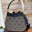 Tory burch t monogram jacquard drawstring hobo อีกหนึ่งคอลเลคชั่นจาก T monogrameที่ออกแบบมาในรูปทรงกระเป๋า hobo เป็นกระเป๋าที่มีพื้นที่เยอะในการจัดเก็บสิ่งของได้อย่างดีเยี่ยม ลวดลายสีสันของกระเป๋าทอลายแบบแจ๊คการ์ดอย่างประณีต สะท้อนให้เห็นถึงกลิ่นอายงานฝีม