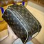 LV Dopp Kit Toilet Pouch / LV Clutch Bag กระเป๋าถือทรงพอชหรือคลัช แบบคลาสสิกสวยงามเป็นเอกลักษณ์ มีหูหิ้วพกพาสะดวก