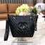 Chanel GWP Tote Bag With Chain New arrival! กระเป๋าสะพายทรง Tote VIP Gift With Purchase รุ่น Limited Edition VIP gift ของแท้จาก Chanel Perfume Counter วัสดุหนังเรียบลายตาราง ขนาดกำลังดี น้ำหนักเบา ด้านหน้ามีโลโก้ เปิดปิดด้วยกระดุมแม่เหล็ก ภายในมีโลโก้ และ